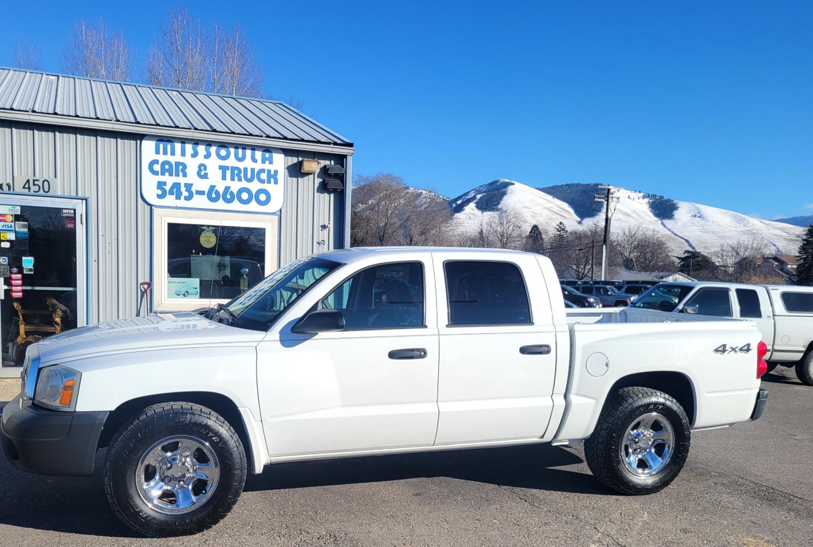 2005 White /Gray Dodge Dakota ST (1D7HW28N55S) with an 4.7L V8 engine, Automatic with Overdrive transmission, located at 450 N Russell, Missoula, MT, 59801, (406) 543-6600, 46.874496, -114.017433 - Great Running little Truck. 4.7L V8. Automatic Transmission. Air Conditioning. AM FM CD. Nice Toyo Open country Tires. Clean Carfax. - Photo#0